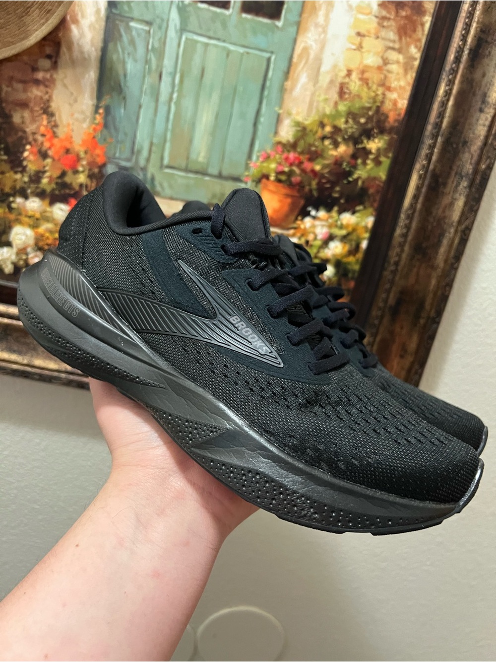 Brooks Adrenaline GTS 24 Black Ebony shoes